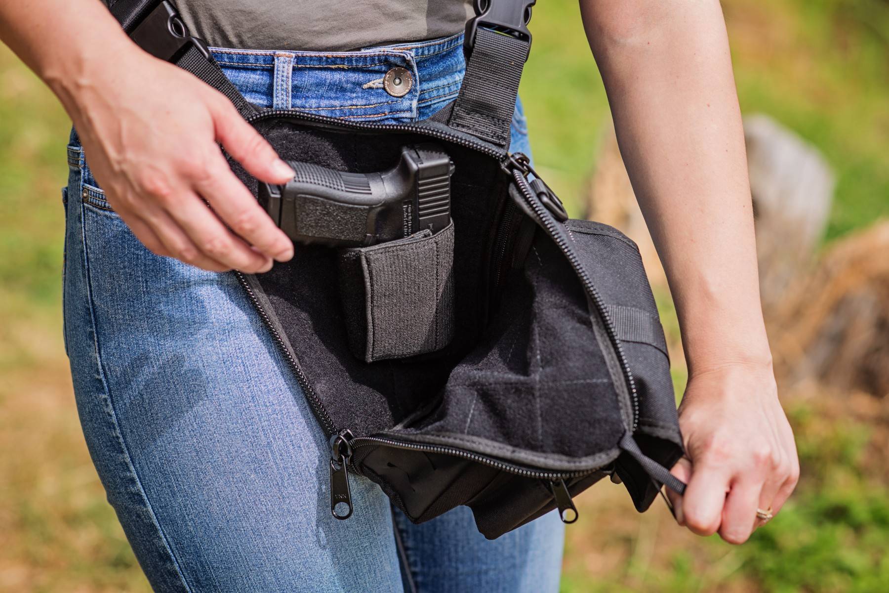 gun carry bag with designed quick access