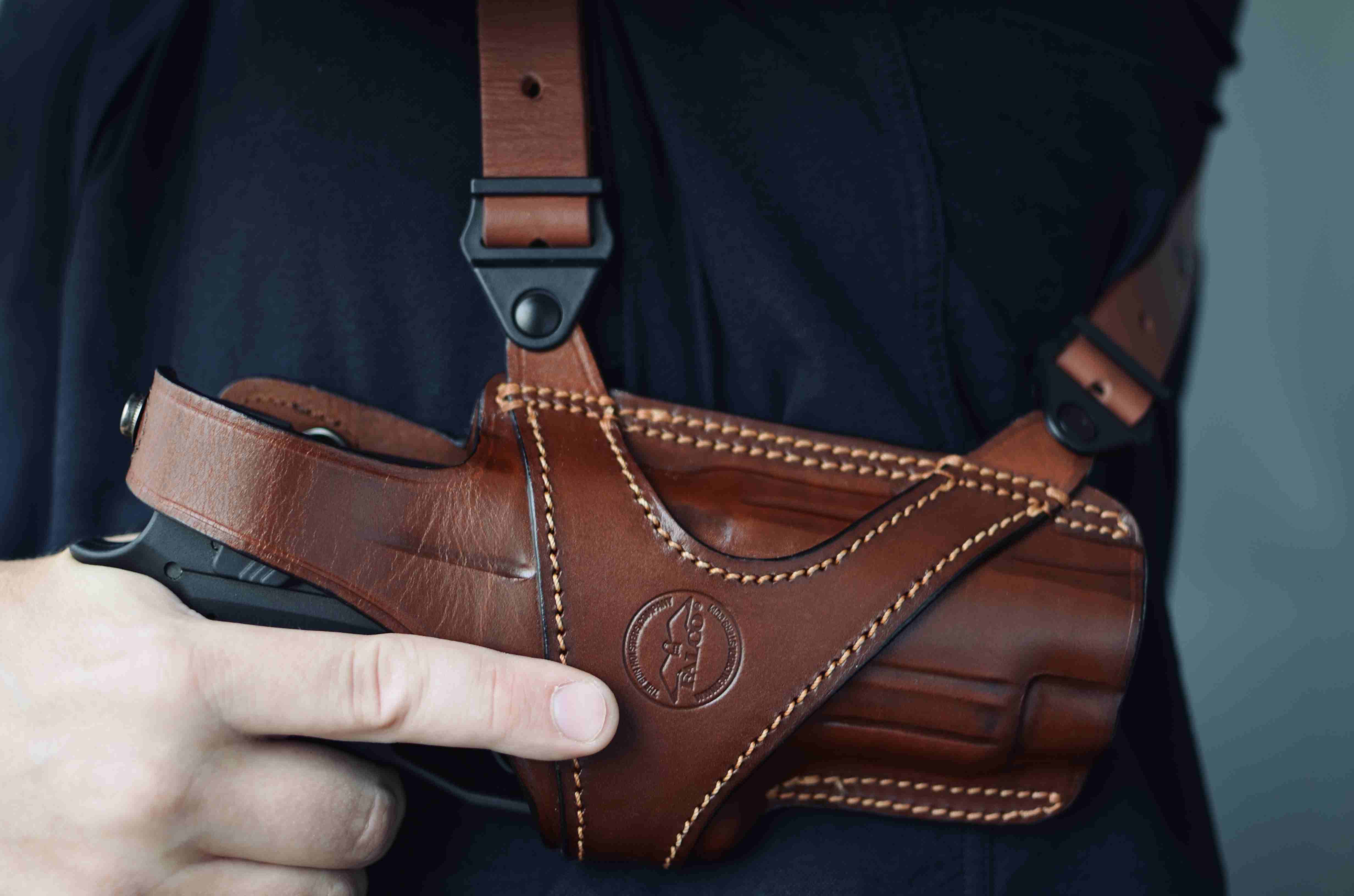 1911 Shoulder Holster Concealed