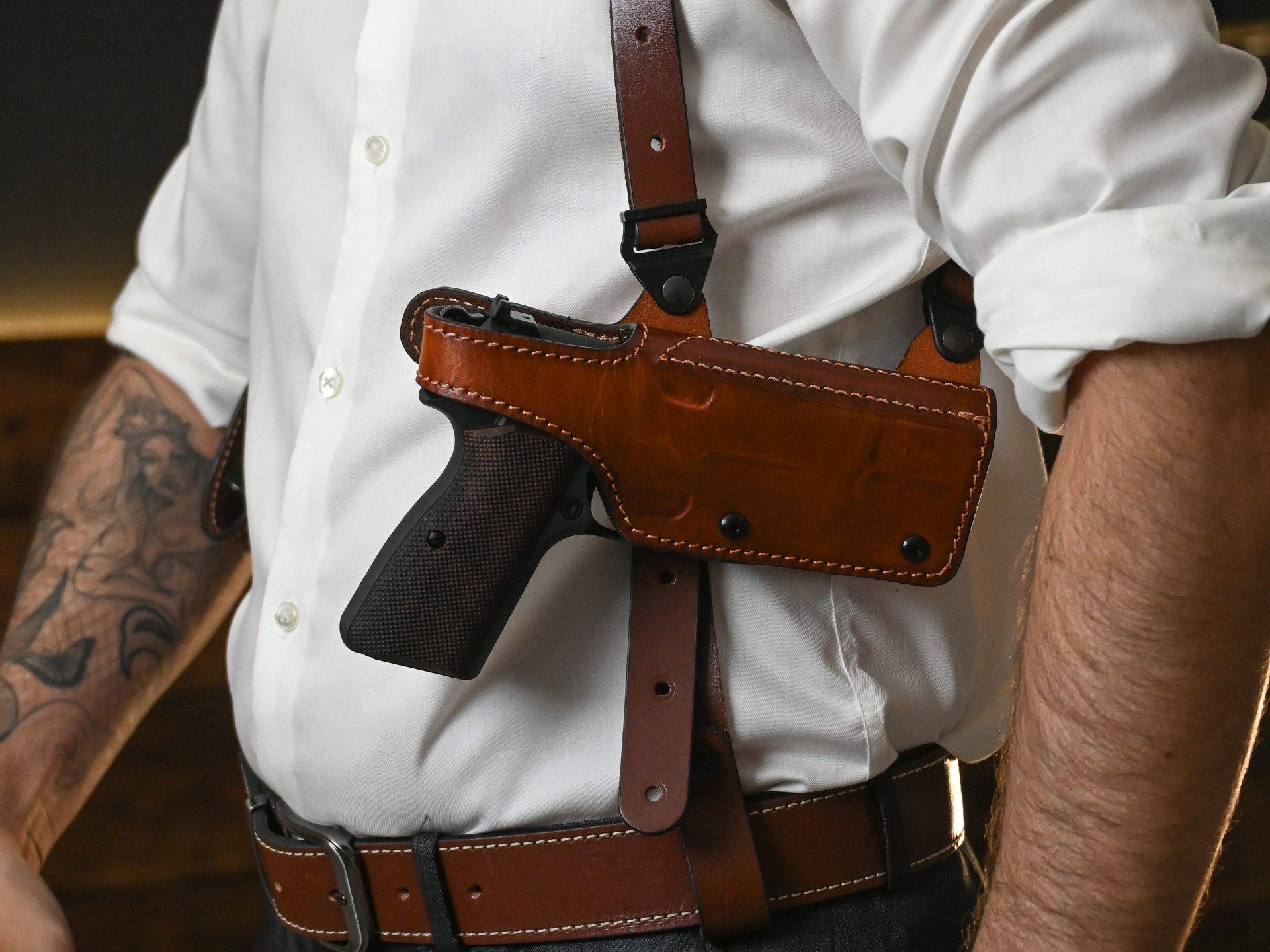 Shoulder Holster with adjustable retention