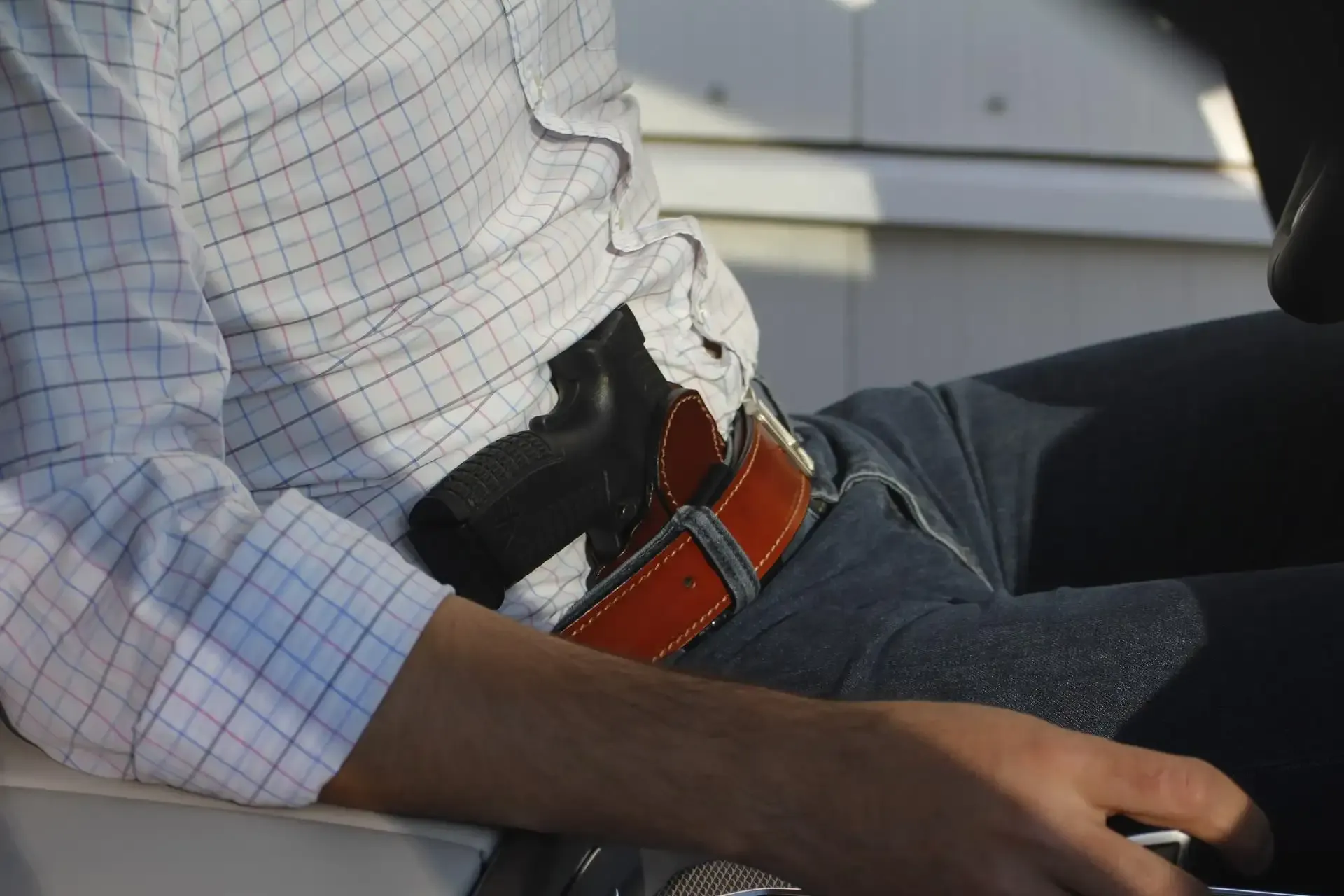 Appendix carry in a seated position